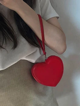 Сумка через плечо в форме сердца для женщин, модная милая женская мини-сумочка, кошелек, цепочка в винтажном стиле, искусственная кожа, 1 ШТ. Кошелек для монет